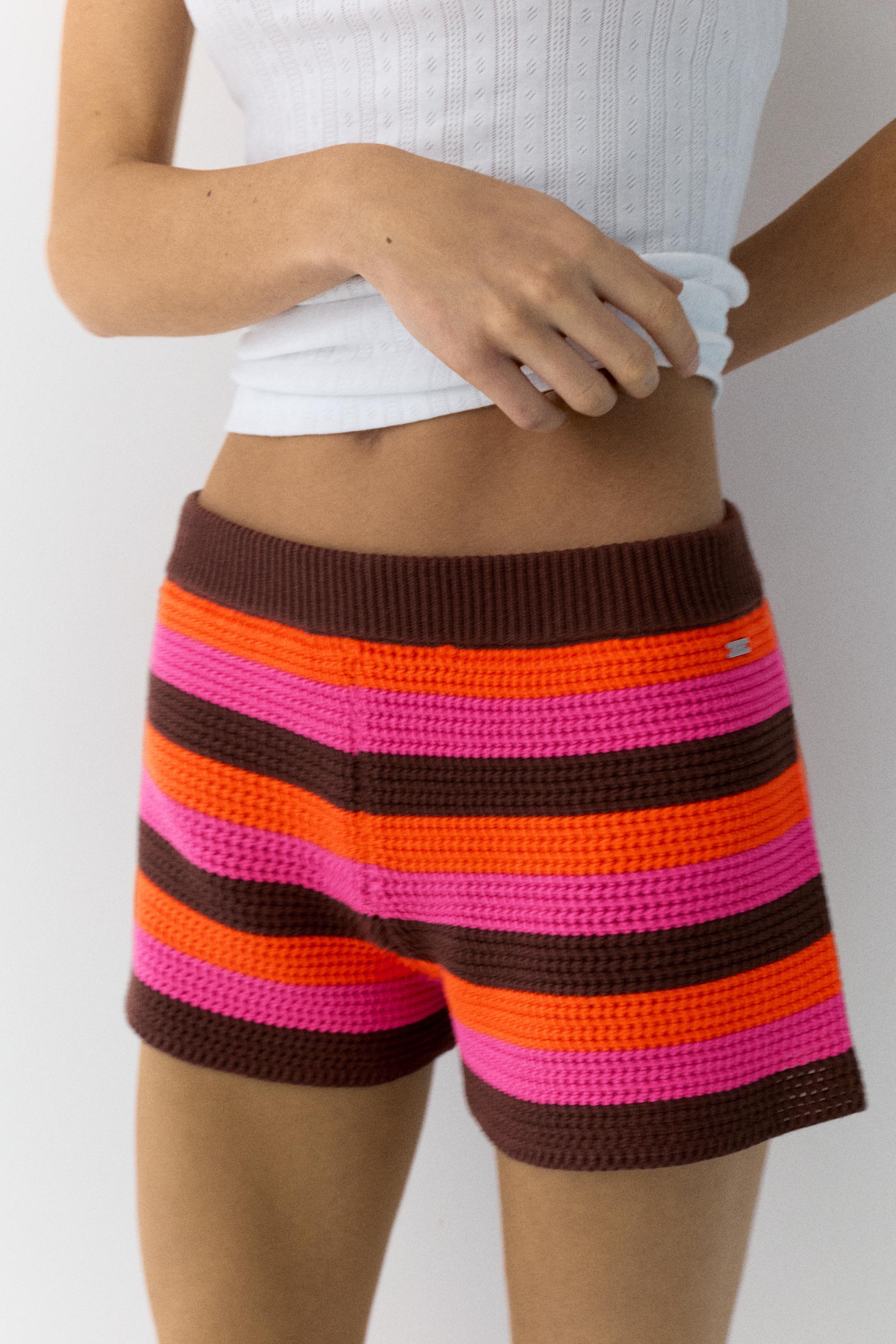 Çizgili kroşe şort - Görsel 8