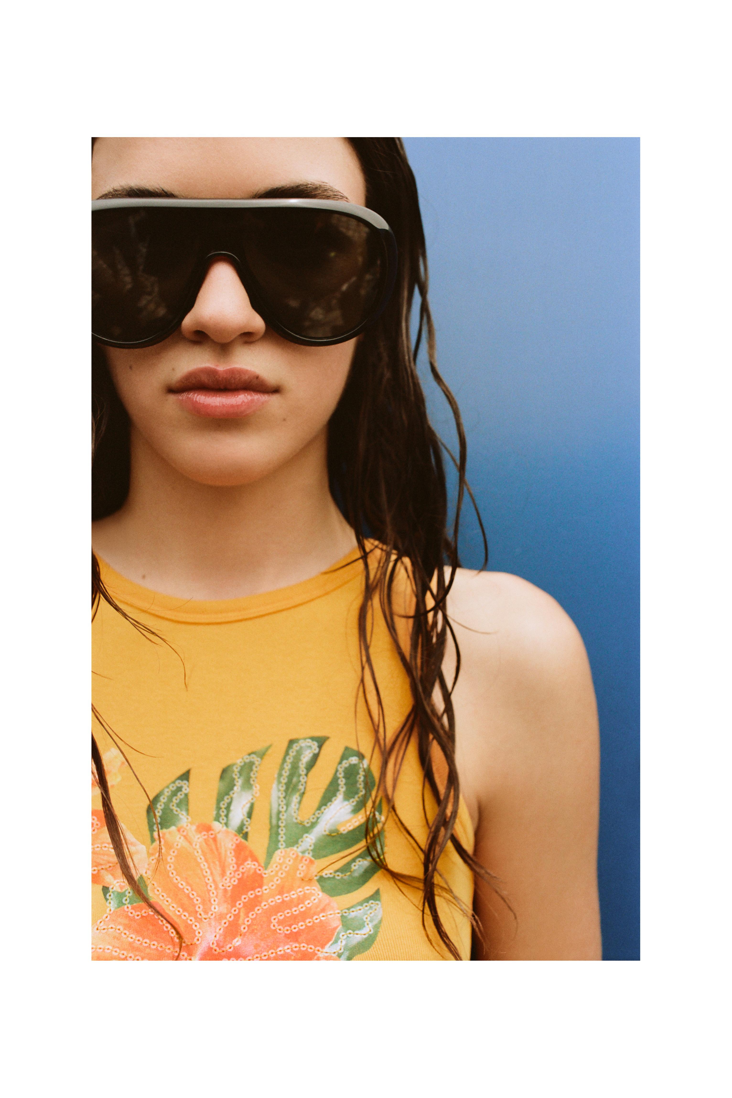 Resin aviator sunglasses — Black