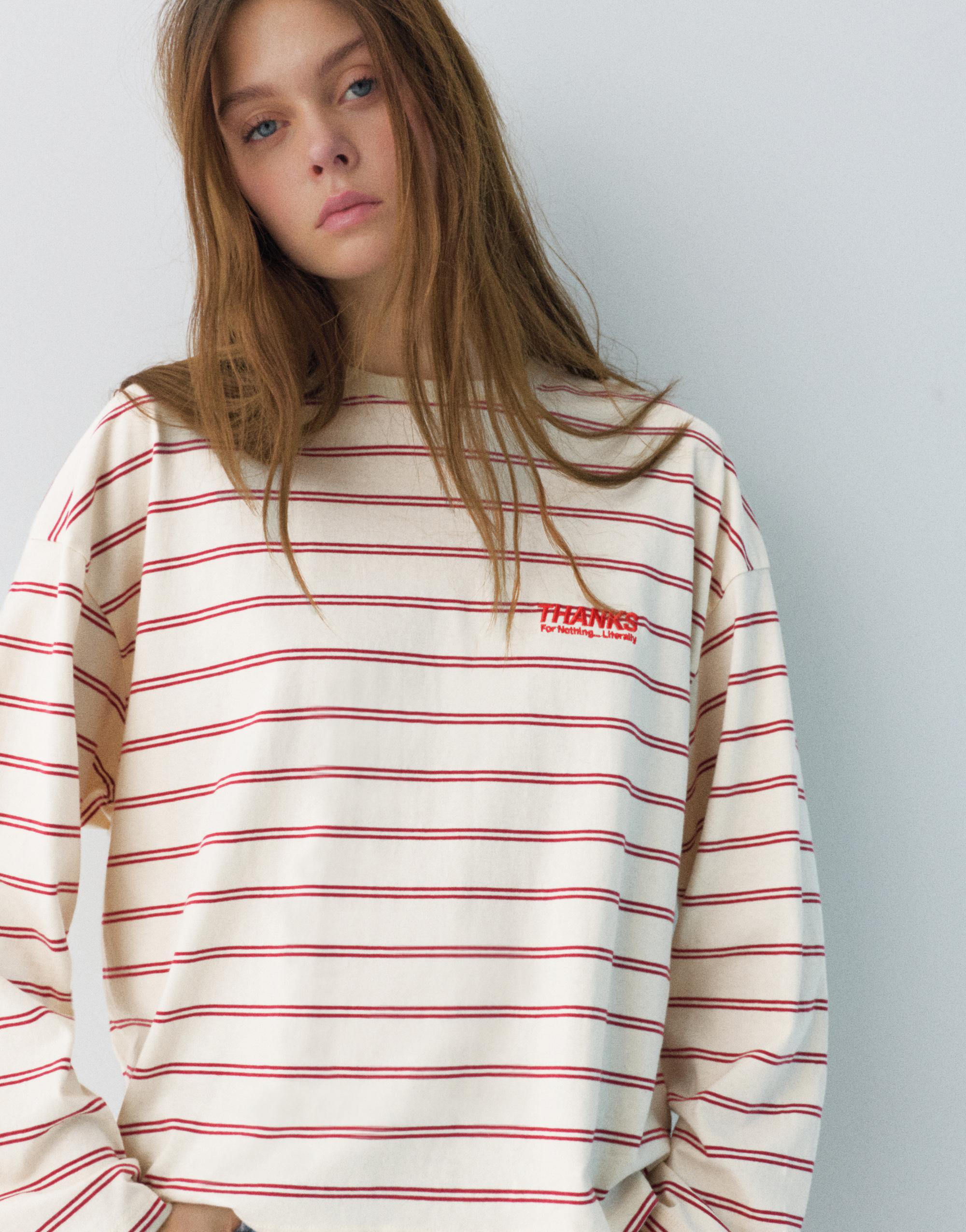 Çizgili ve yazılı t-shirt - Görsel 8