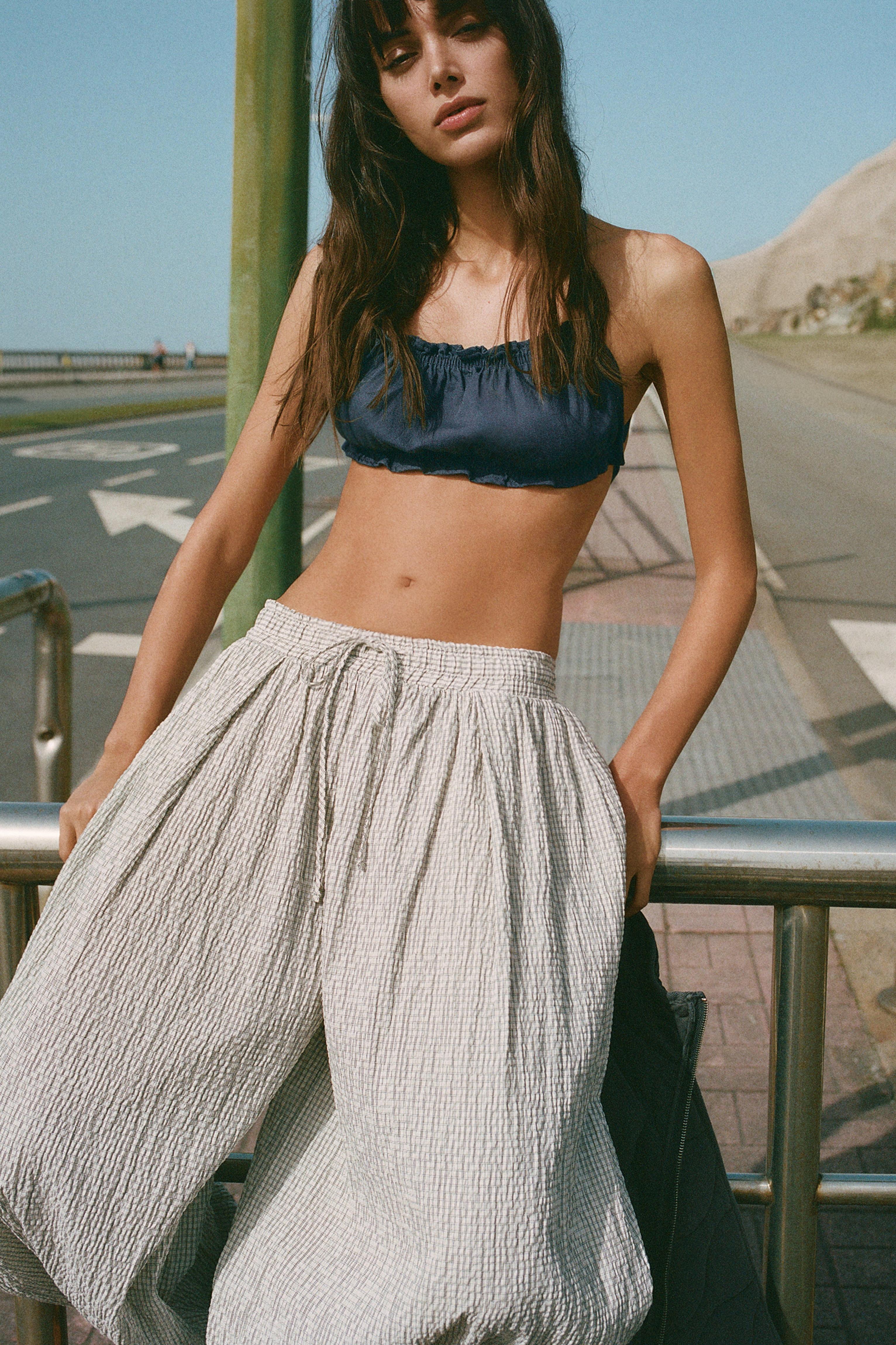 Volanlı etekli kısa kareli elbise - Görsel 21