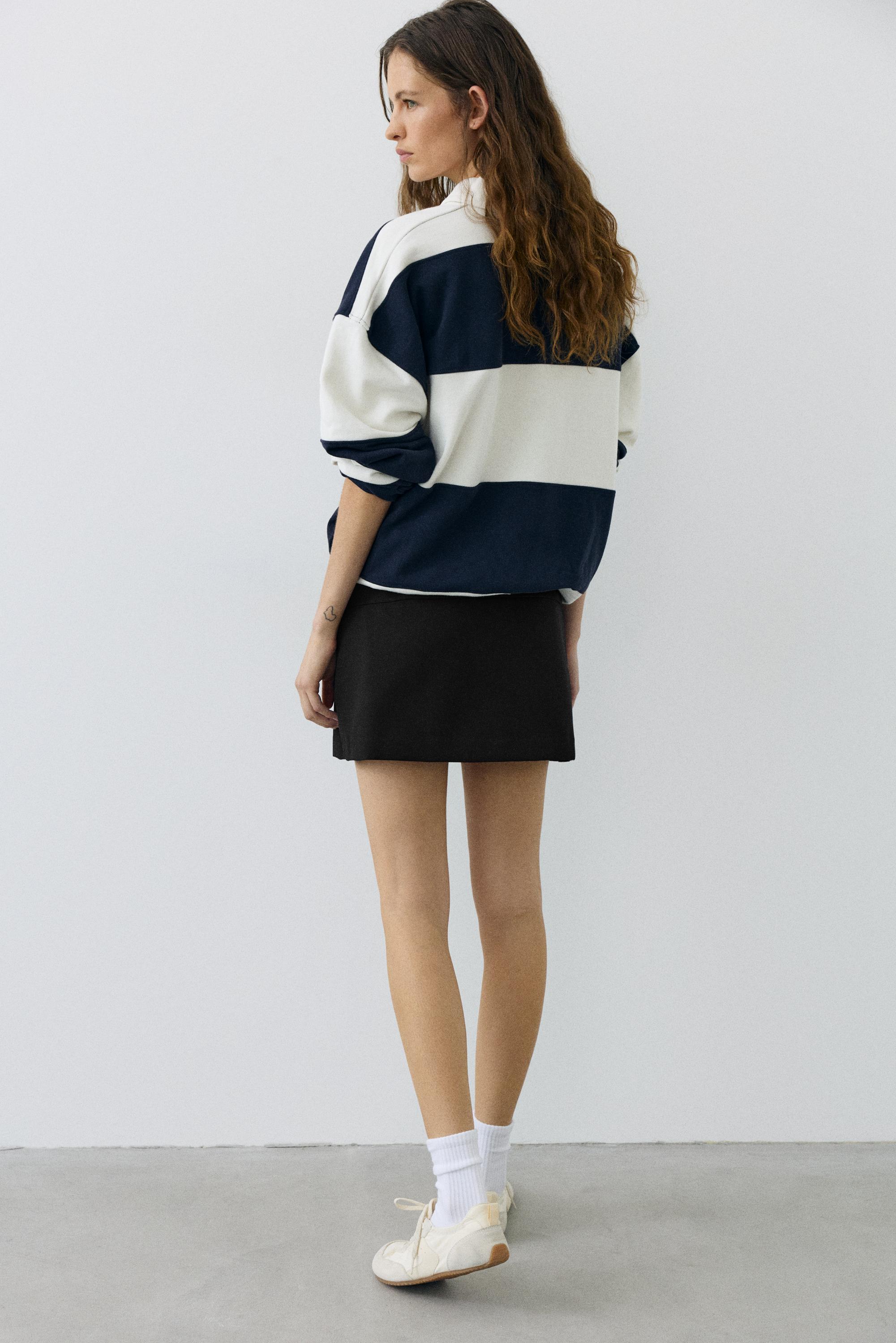 Mini skort — Black