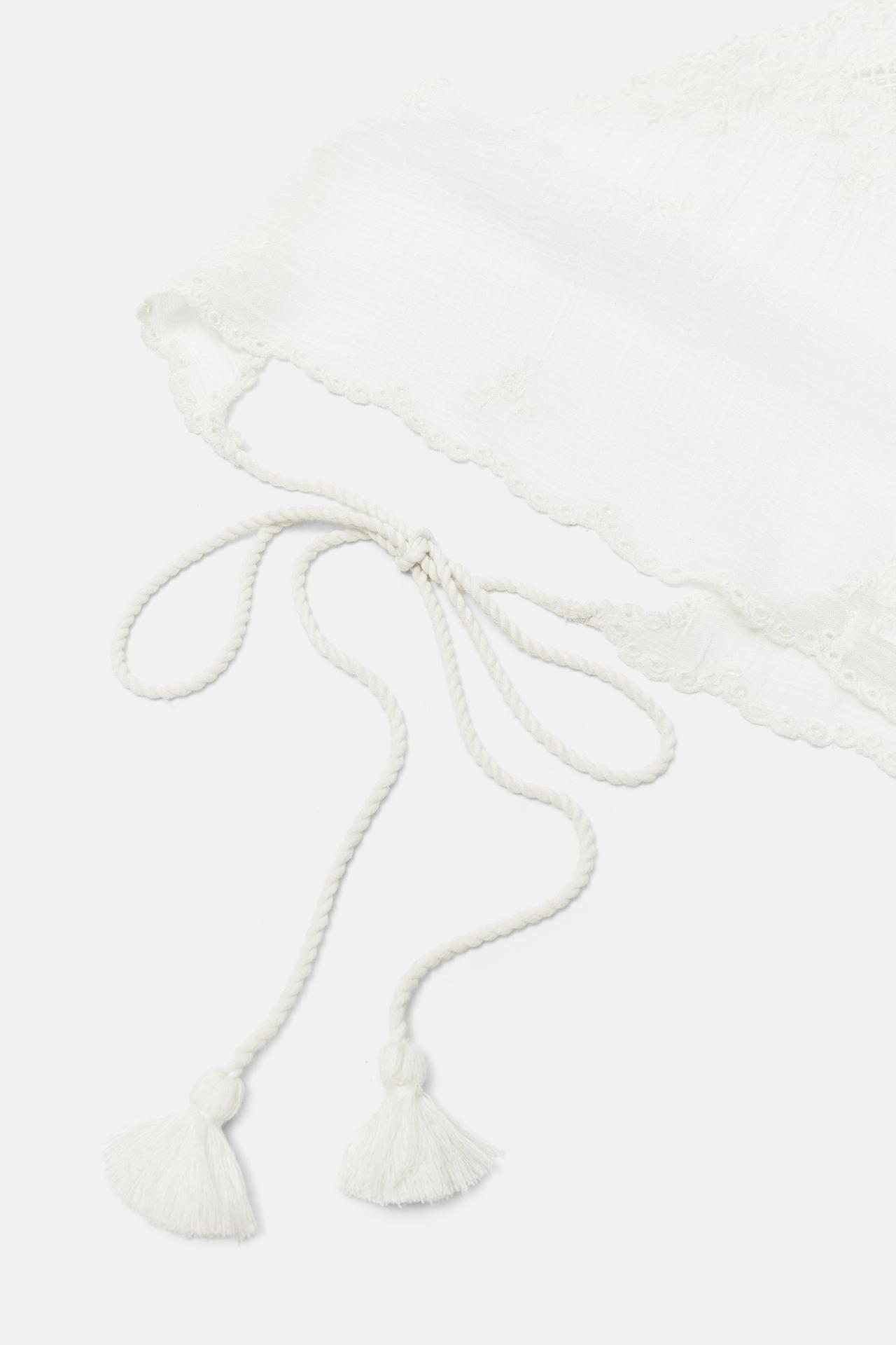 Embroidered neckerchief — White