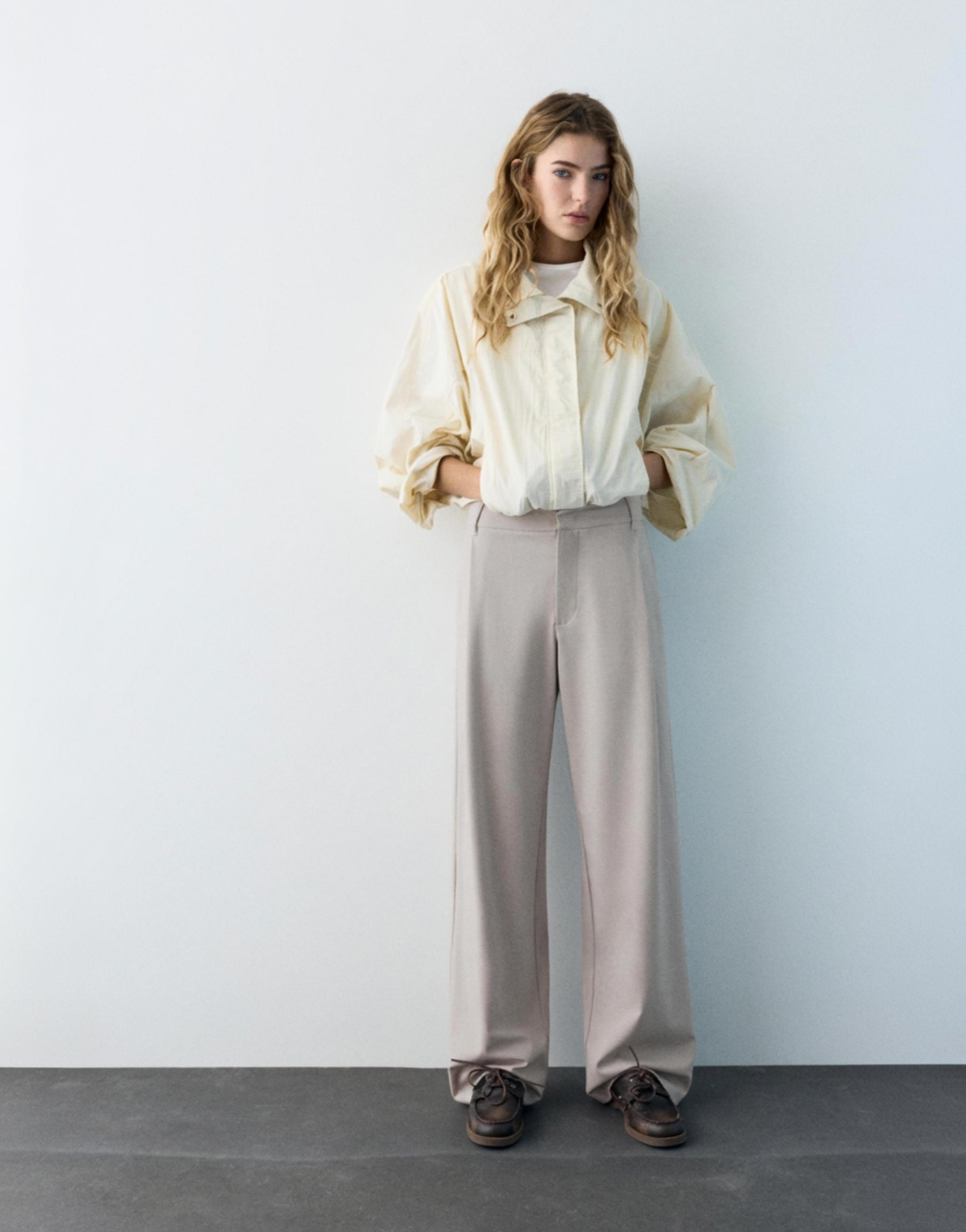 Darted smart trousers — Ecru