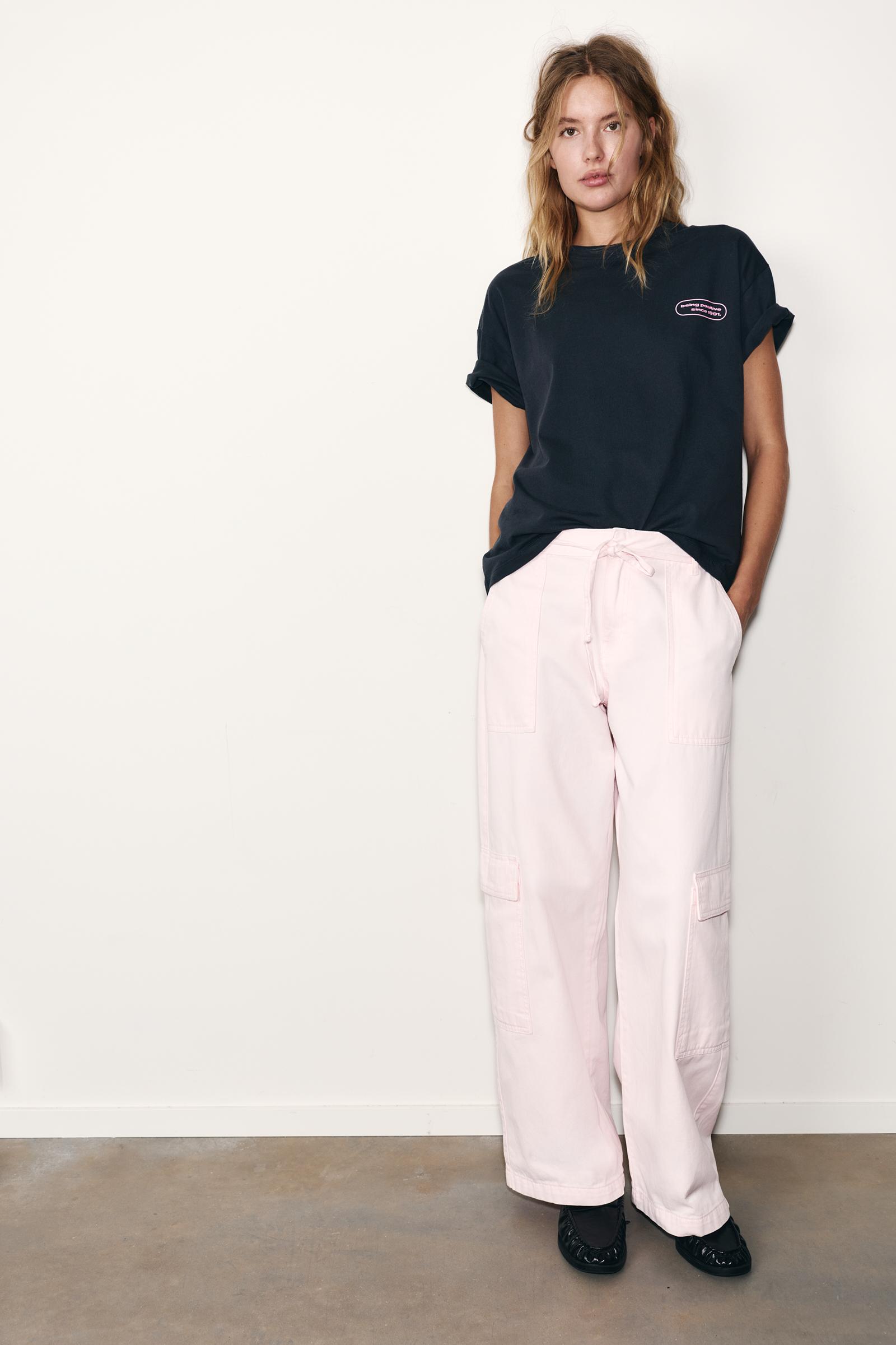 Pull&Bear Sosis köpek grafikli tişört görsel 7