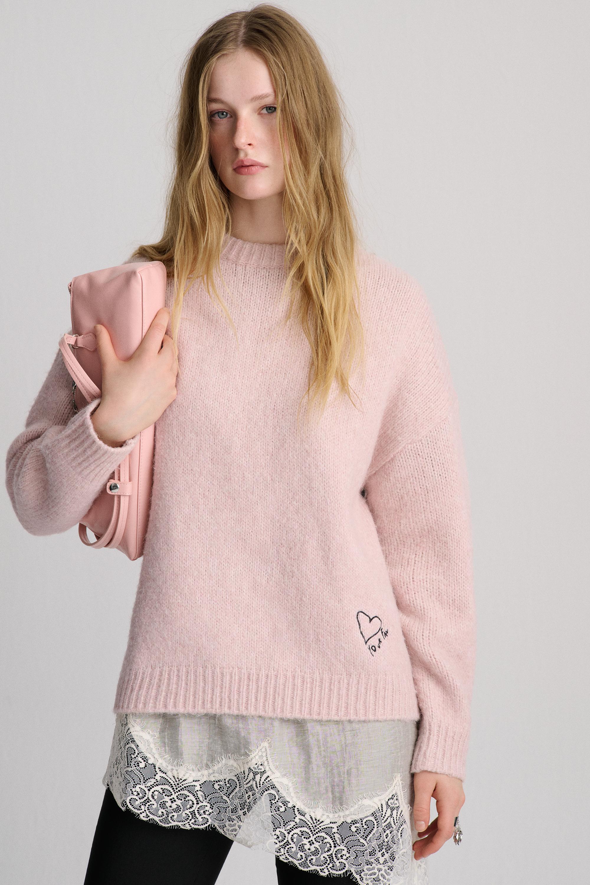 Pembe nakışlı kalp desenli kazak - Görsel 9