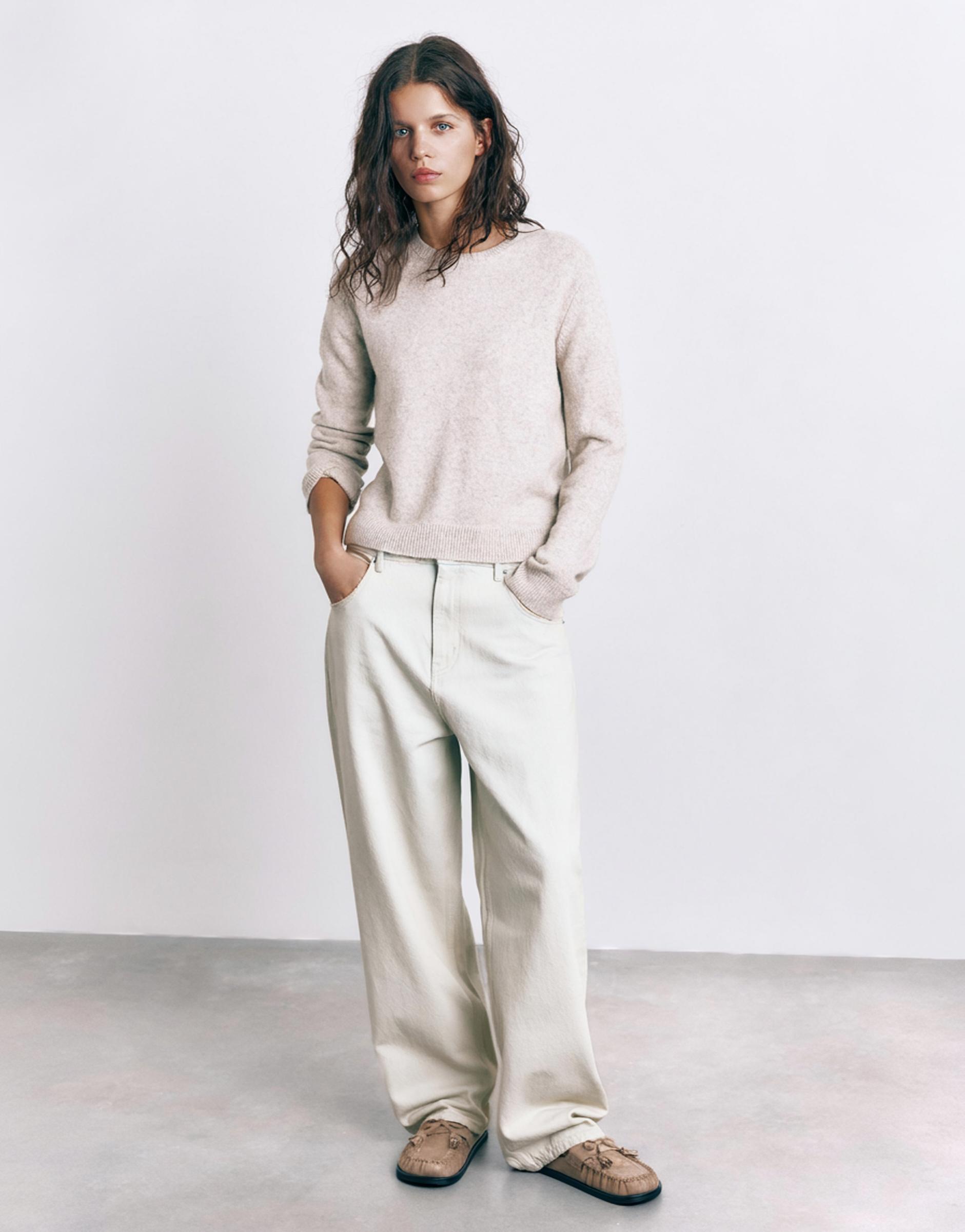 Yumuşak regular fit kazak - Görsel 10