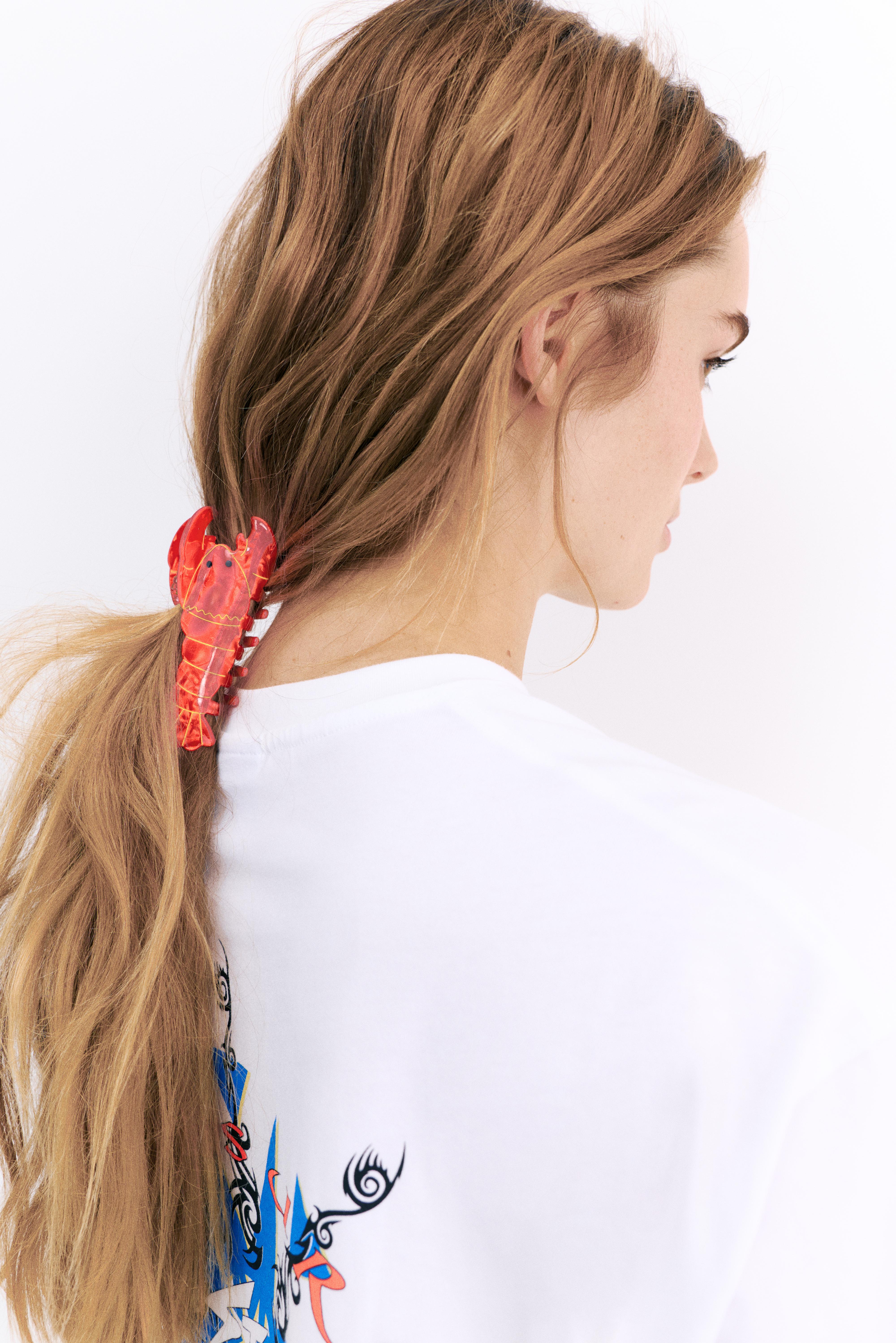 Pleasures x STWD lobster hair clip — Red