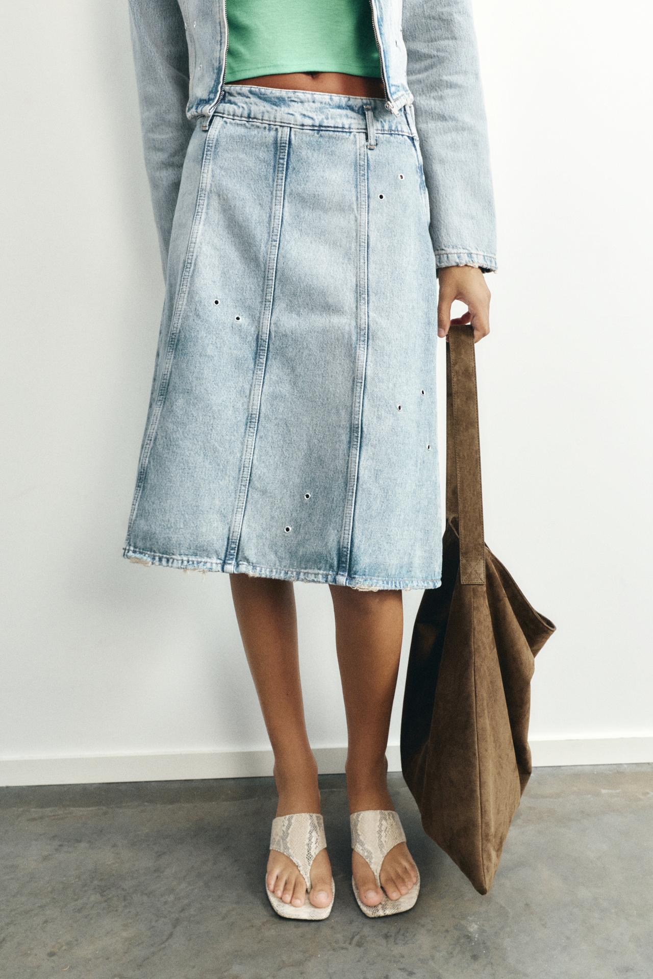 Eyelet denim midi skirt — Pale blue