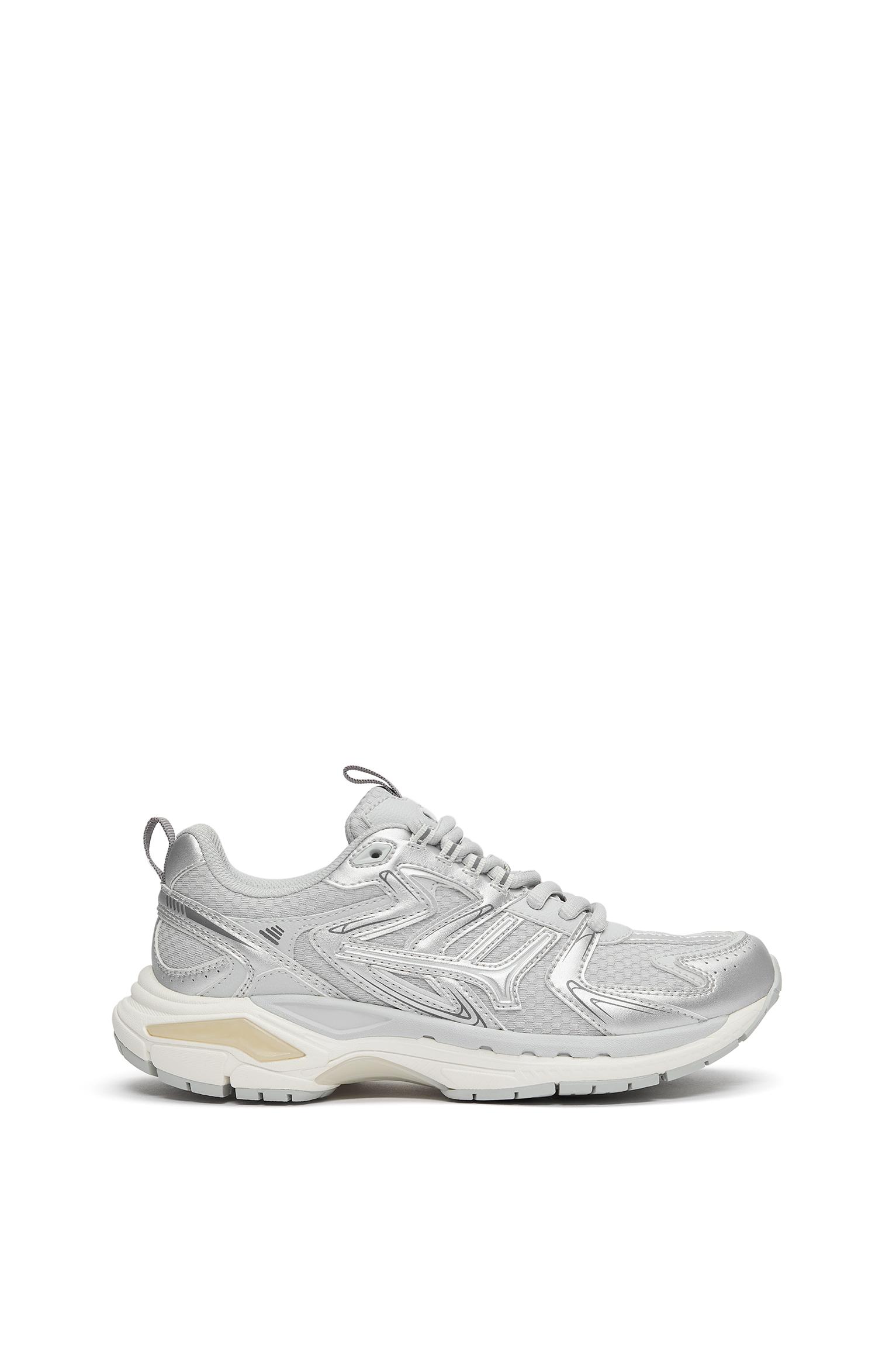 Often 02 trainers — Silver