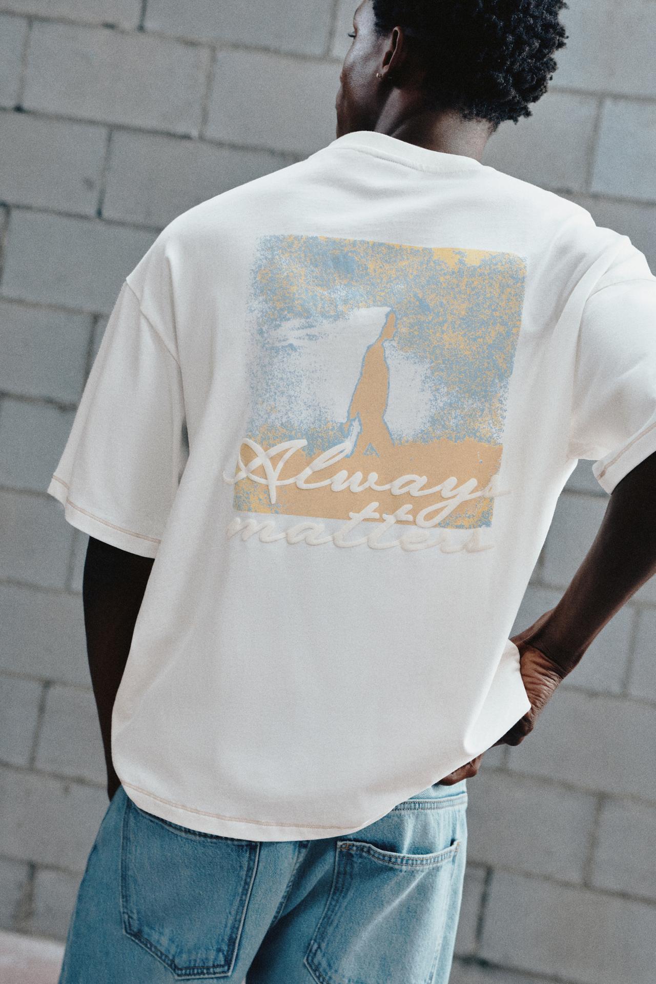 Embroidered graphic T-shirt — Ecru