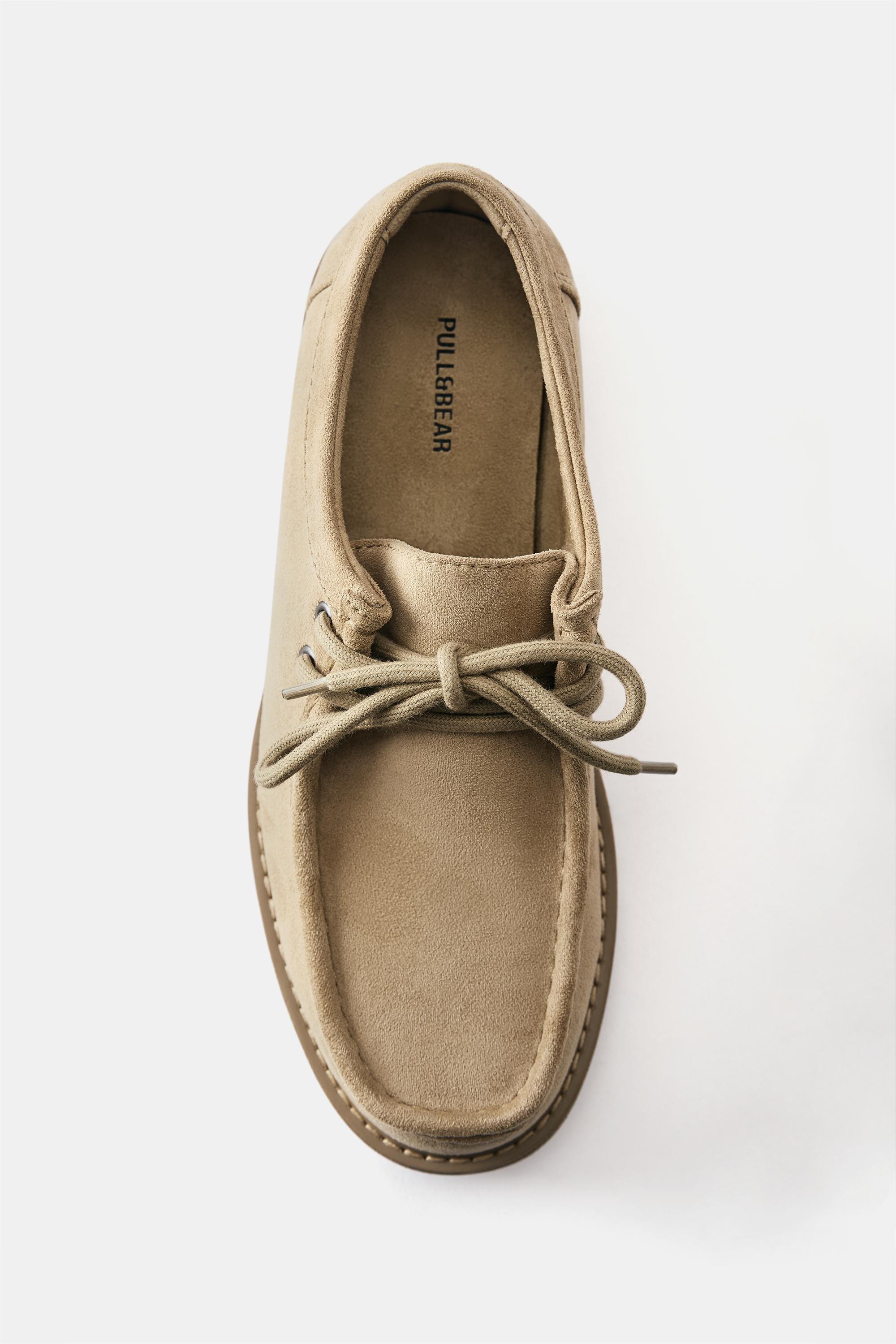 Lace-up shoes — Ecru