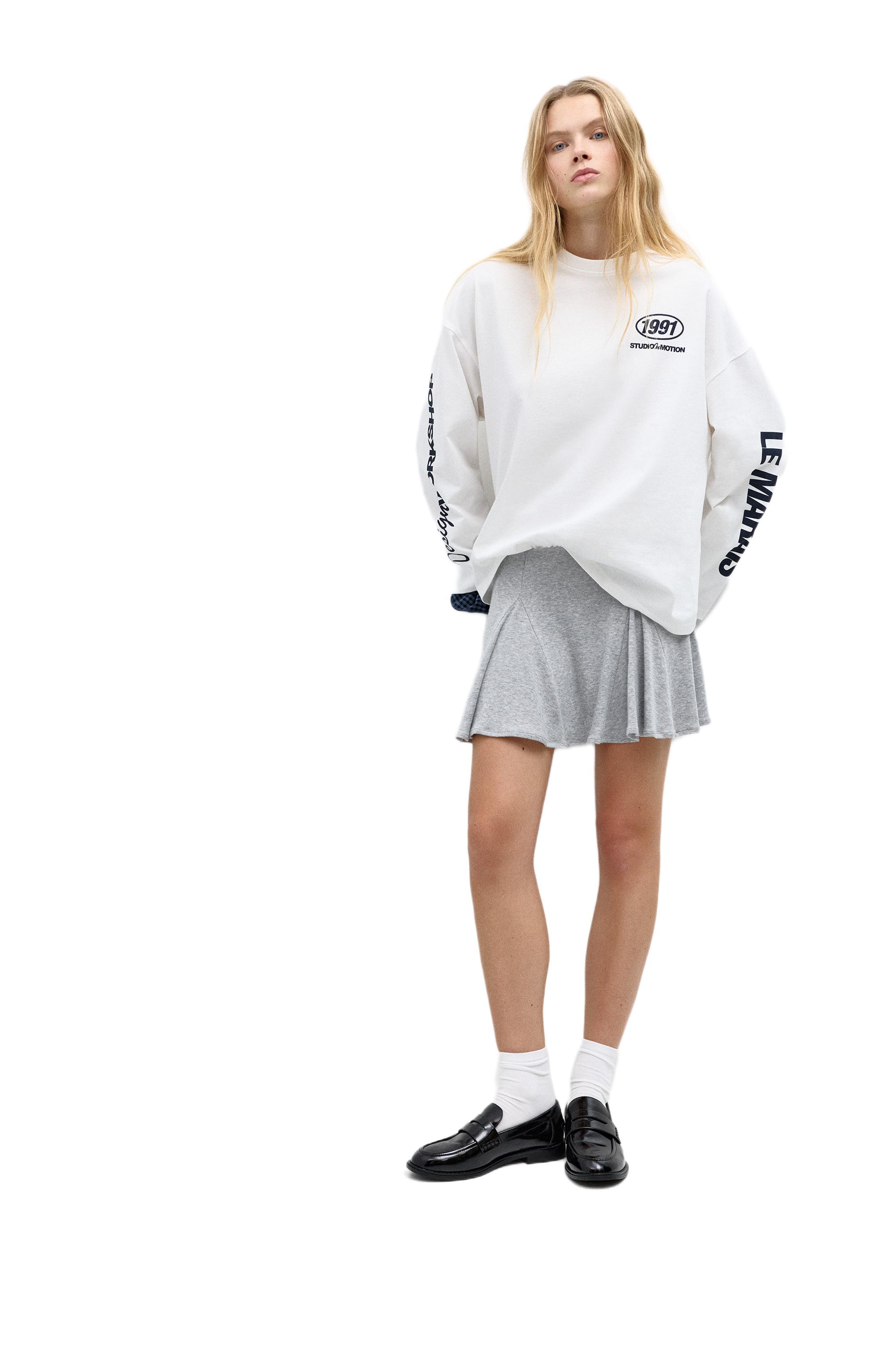 Uzun kollu grafik baskılı tişört - Görsel 12