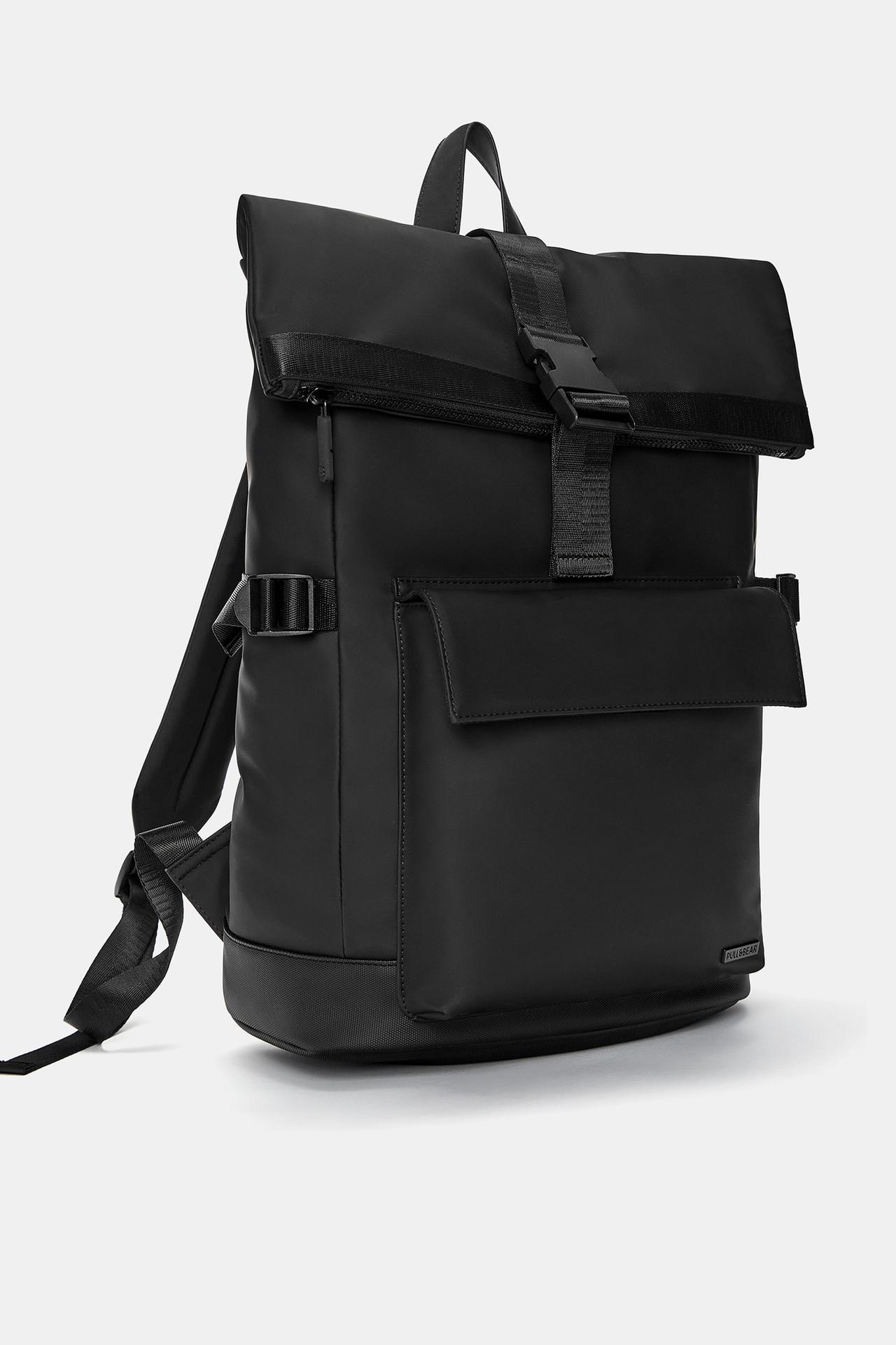 Rubberised flap backpack — Black