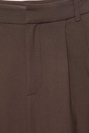 Tailored fit tailored bermuda shorts with pleats — Brown 7